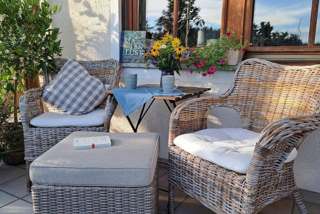 Gemuetliche Waldrandlage In Badenweiler Sehringen Ferienwohnung Eksteriør billede